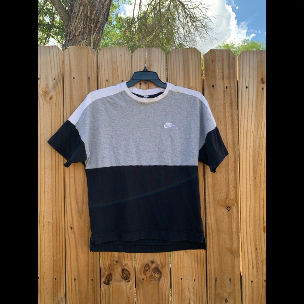 Y2K Nike T-shirt size small.